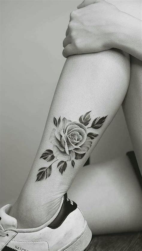 23 Best Rose Thigh Tattoo Ideas for Women